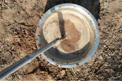 土壤墑情自動監測站測量果園土壤含水量的變化